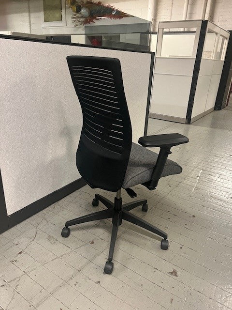 global desk chair