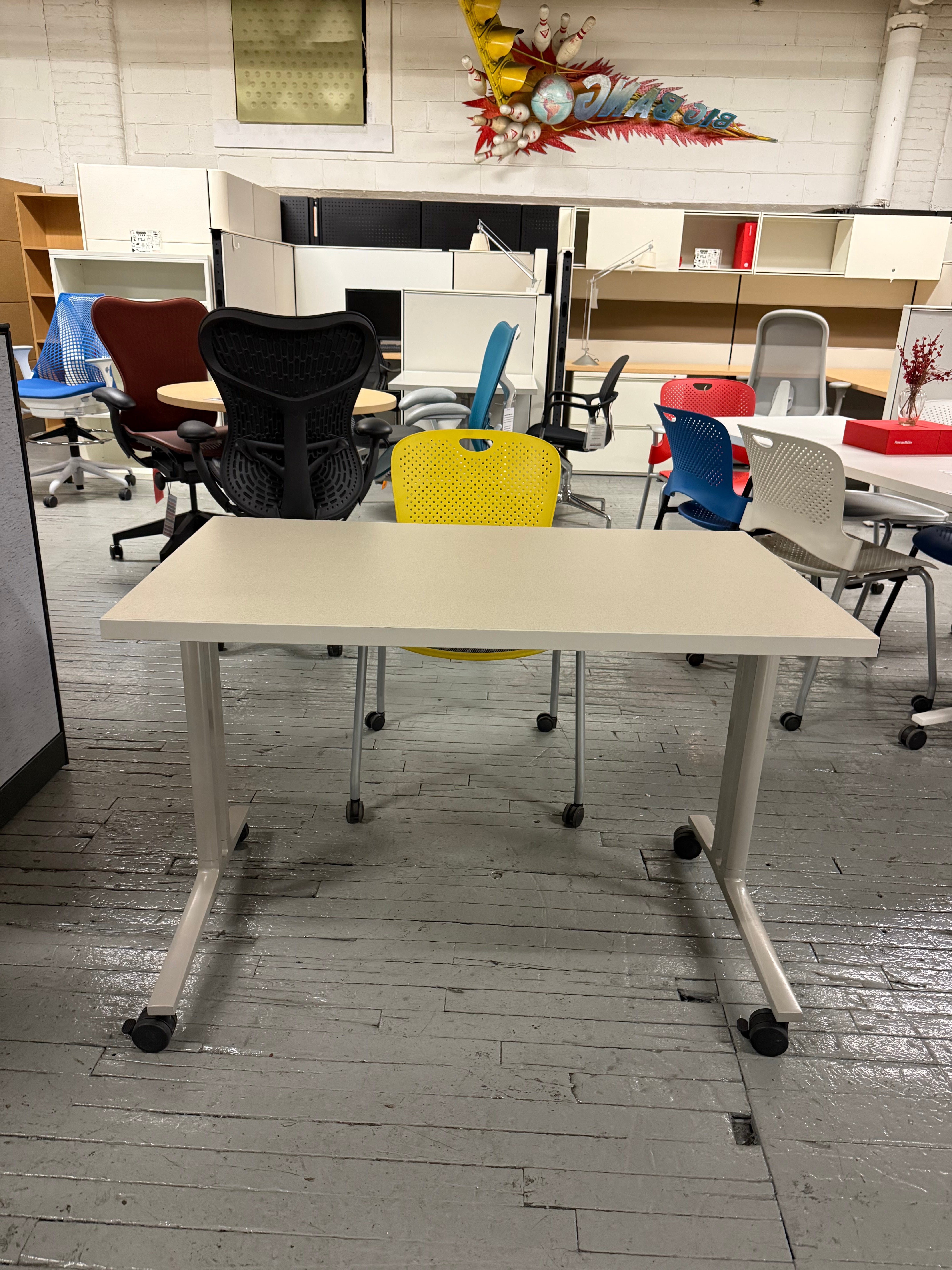 herman miller everywhere table