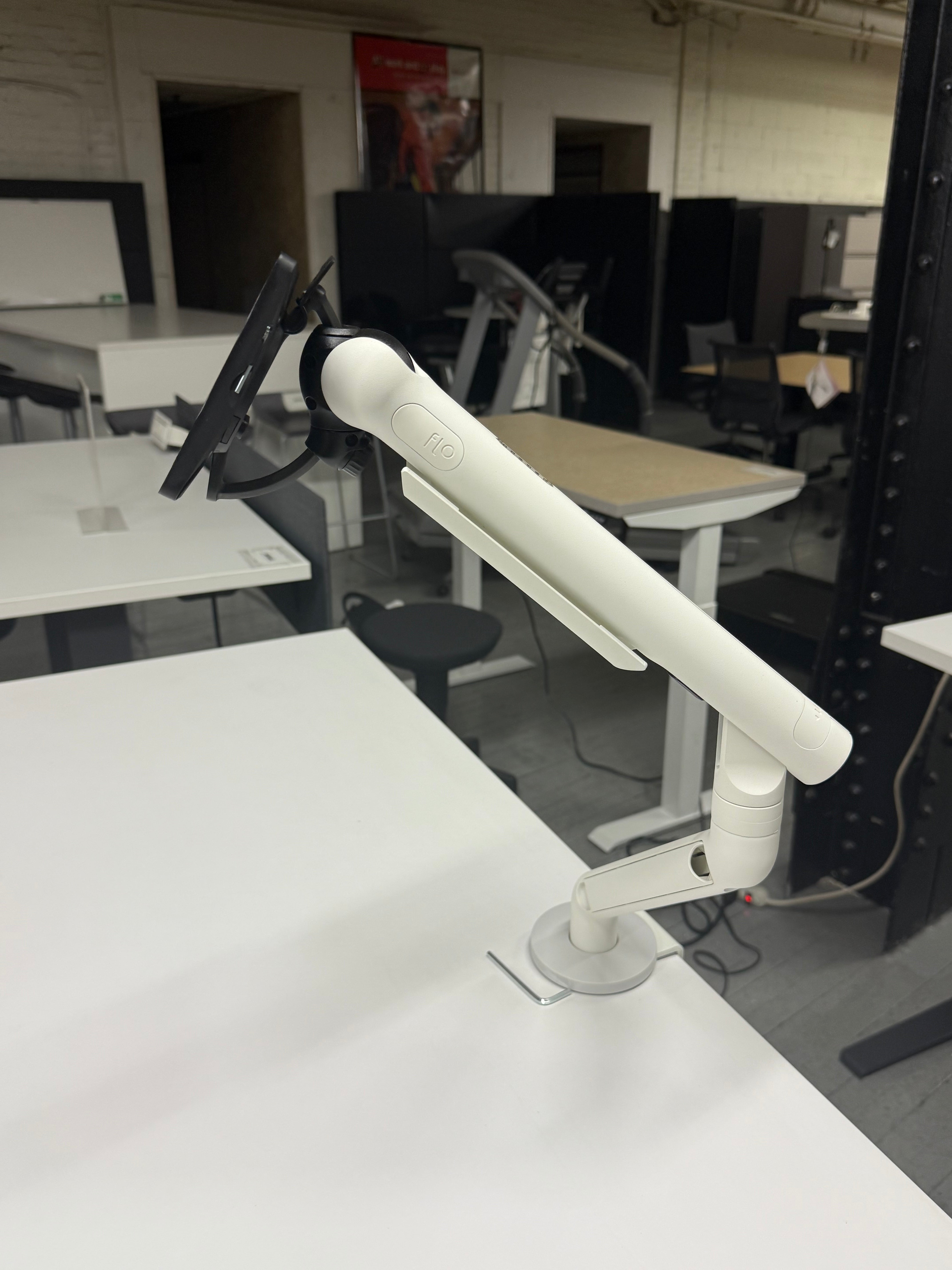 Herman Miller Flo Single Screen Monitor Arm -MS25