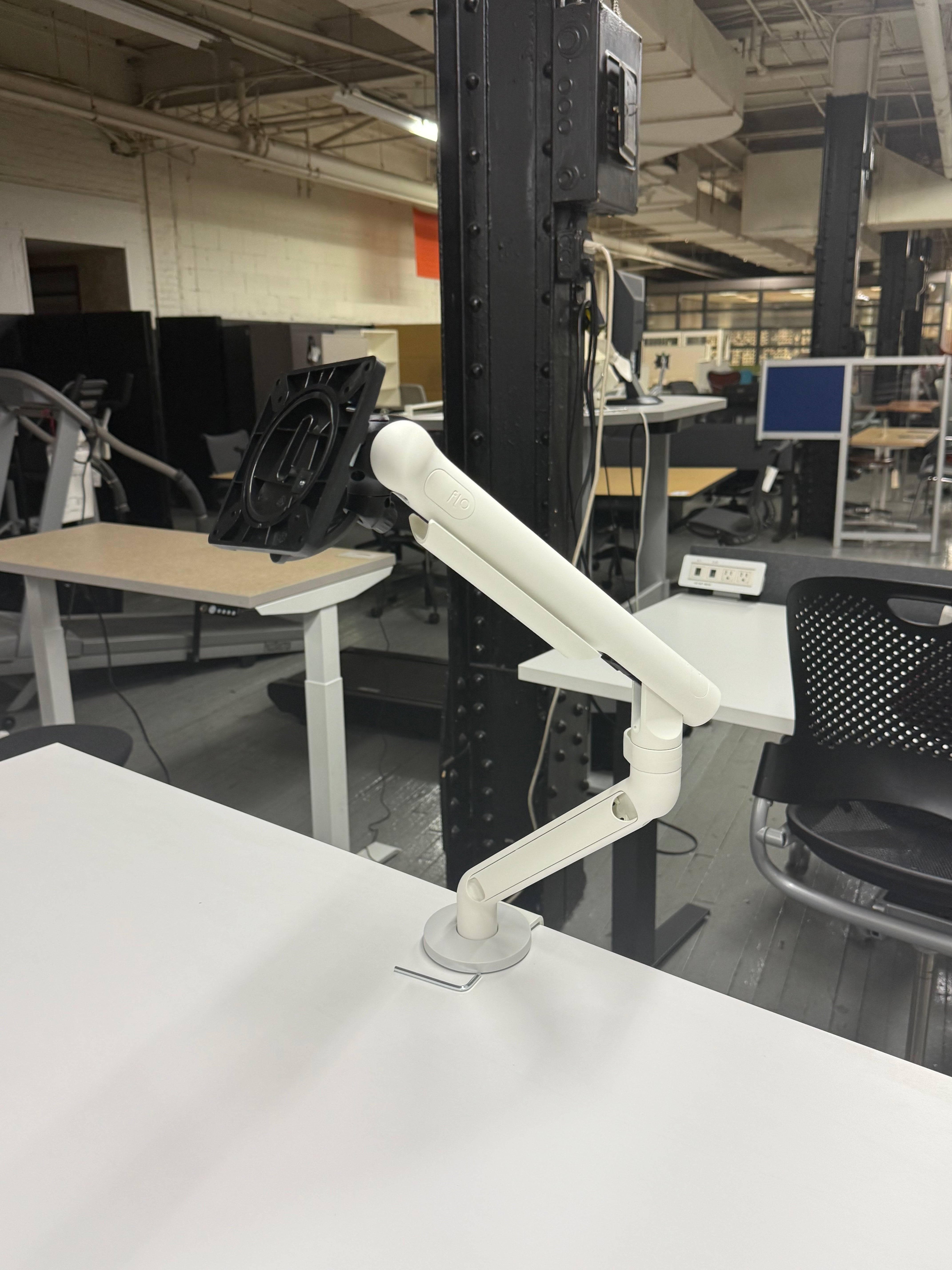Herman Miller Flo Single Screen Monitor Arm -MS25