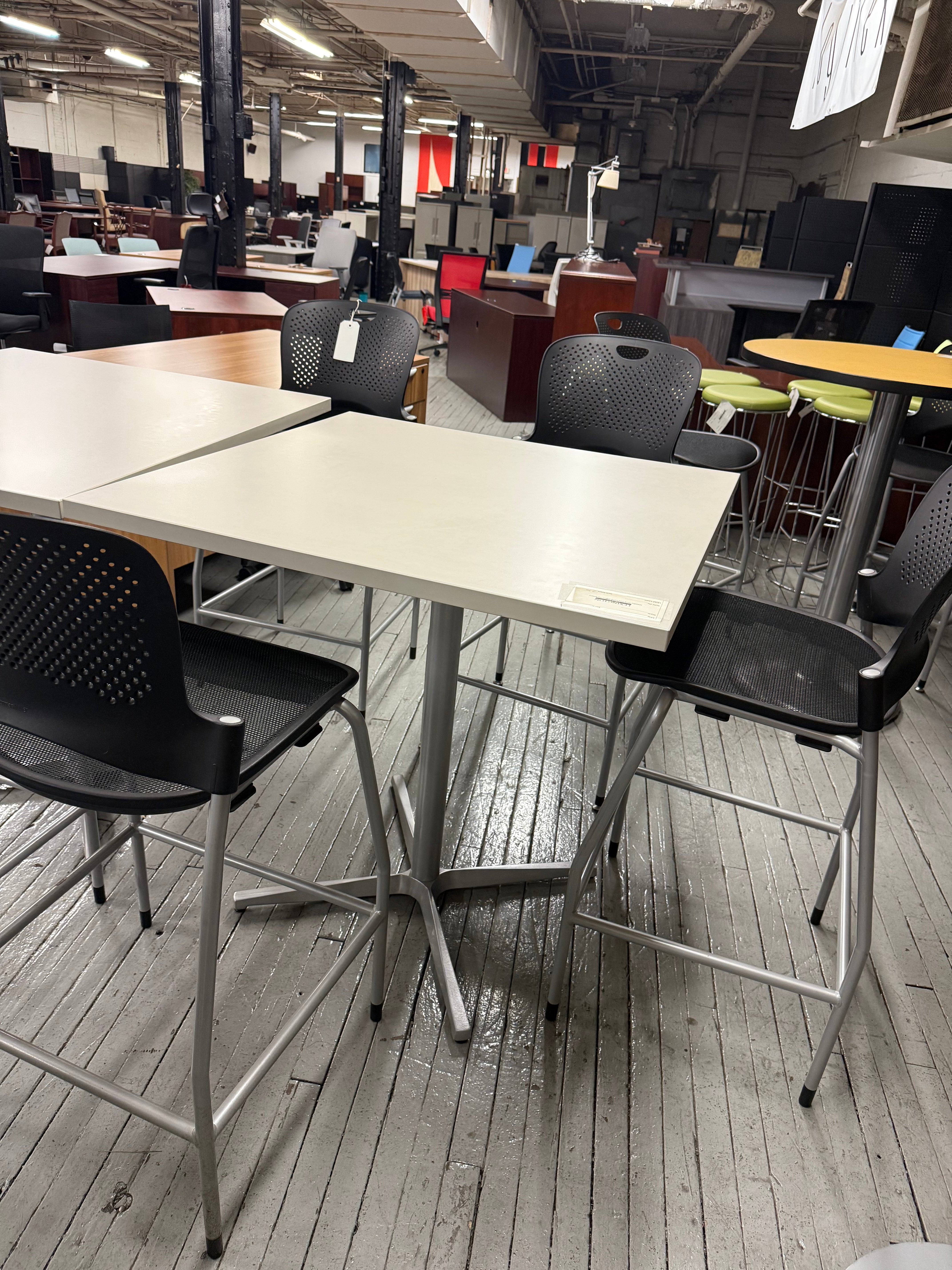 Herman Miller Everywhere Table -Y37