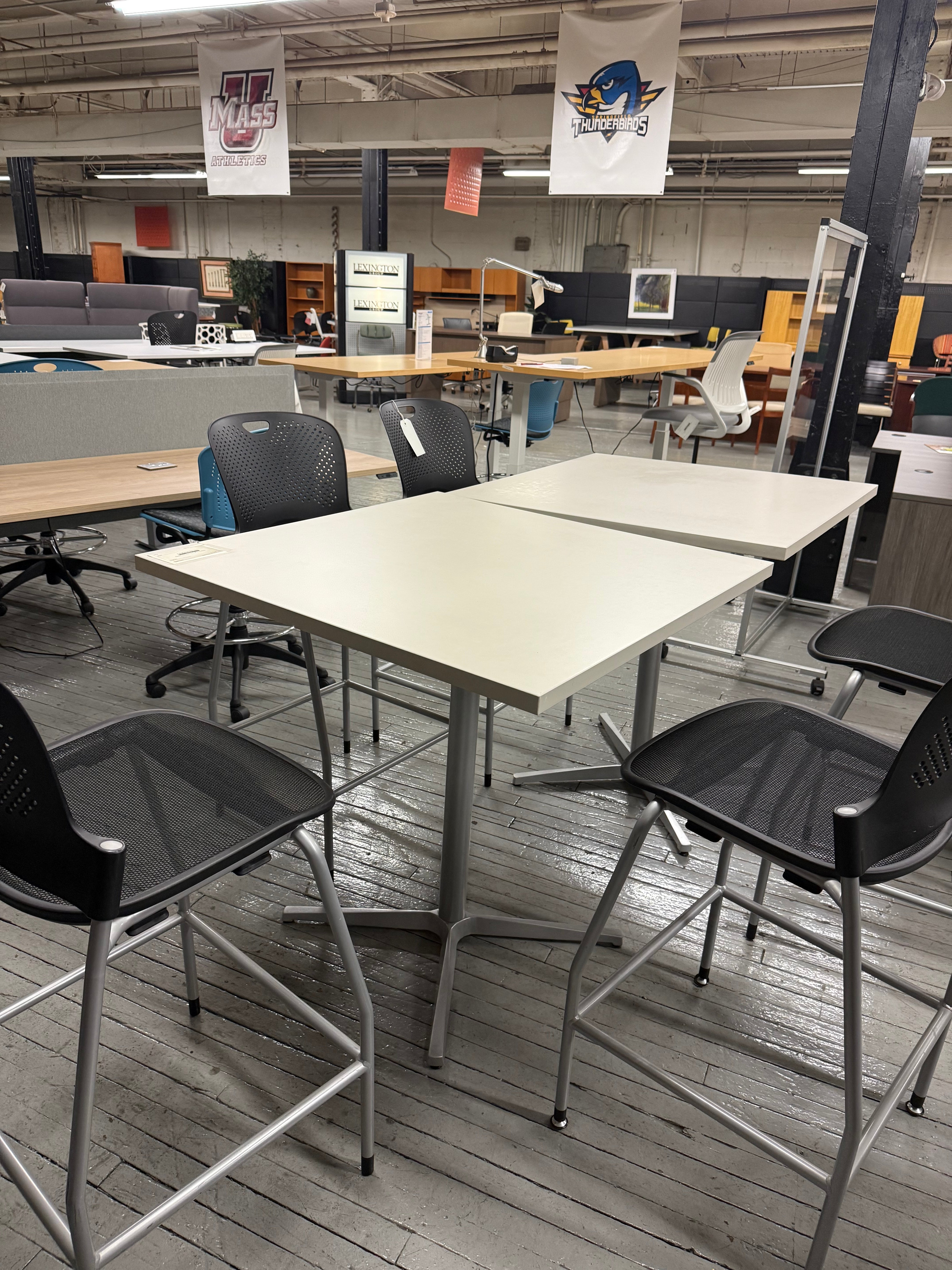 Herman Miller Everywhere Table -Y37