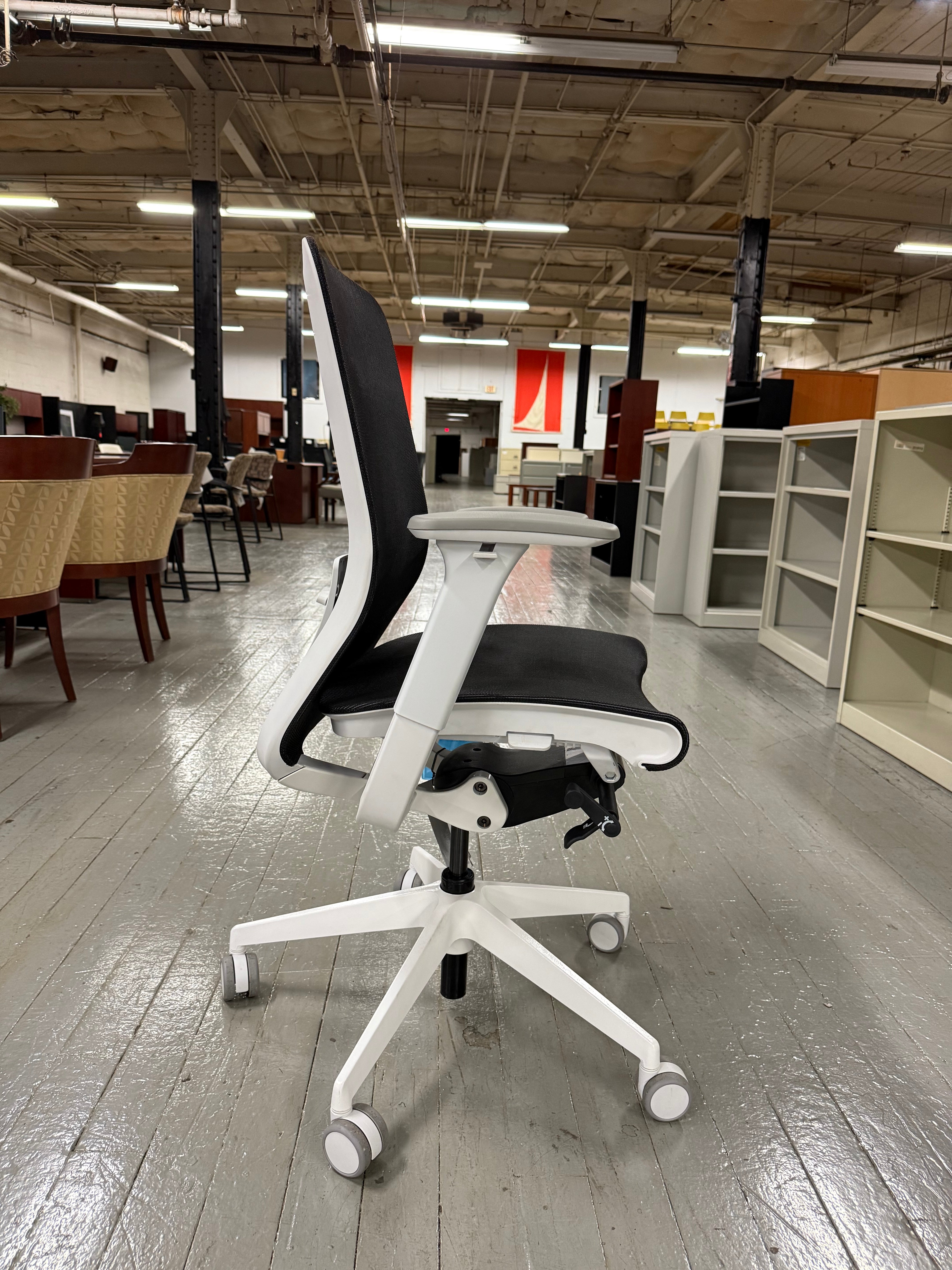 SitOnIt Lavo Chair -A59