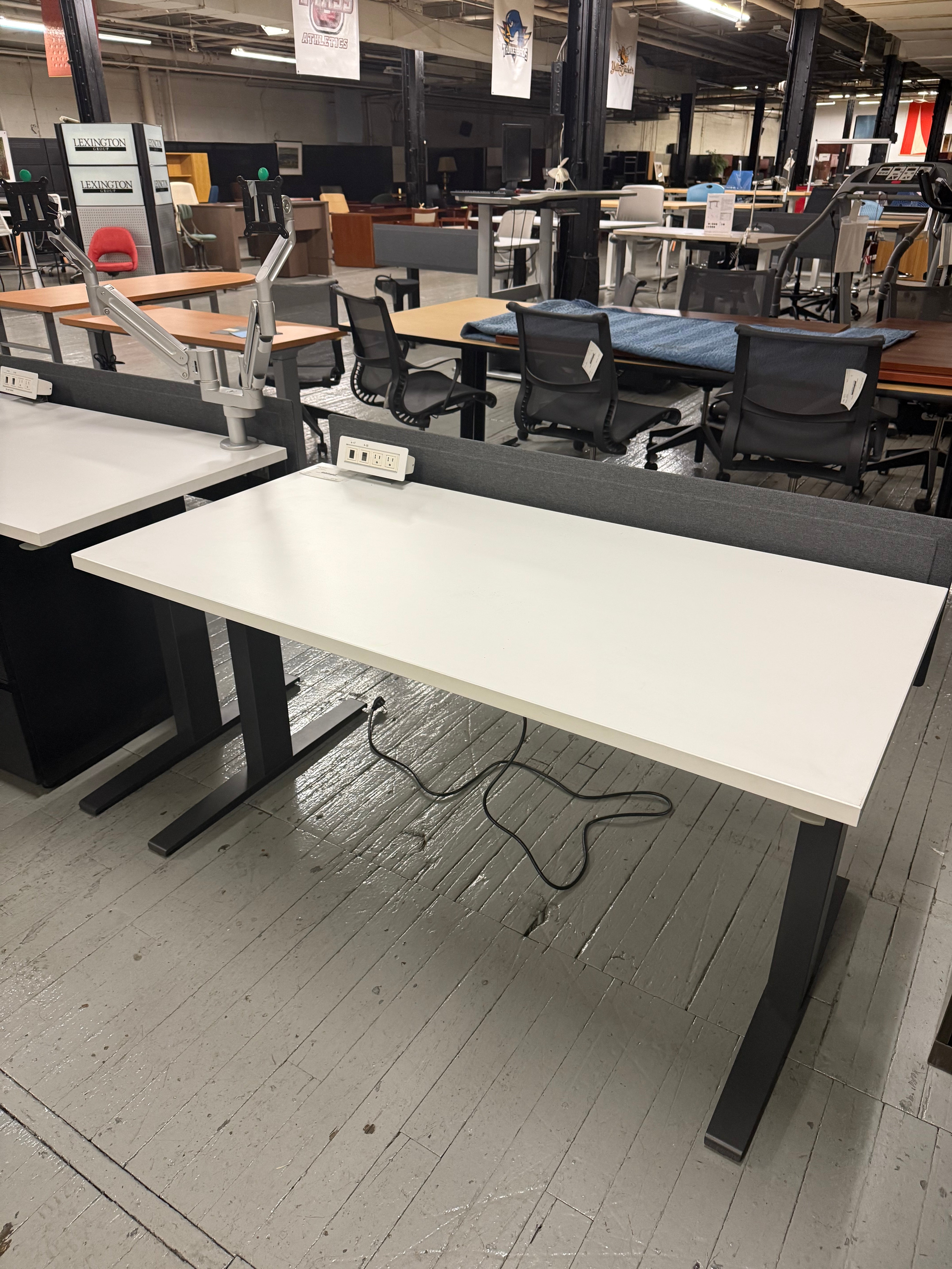 Herman Miller Motia Height Adjustable Desk -N15