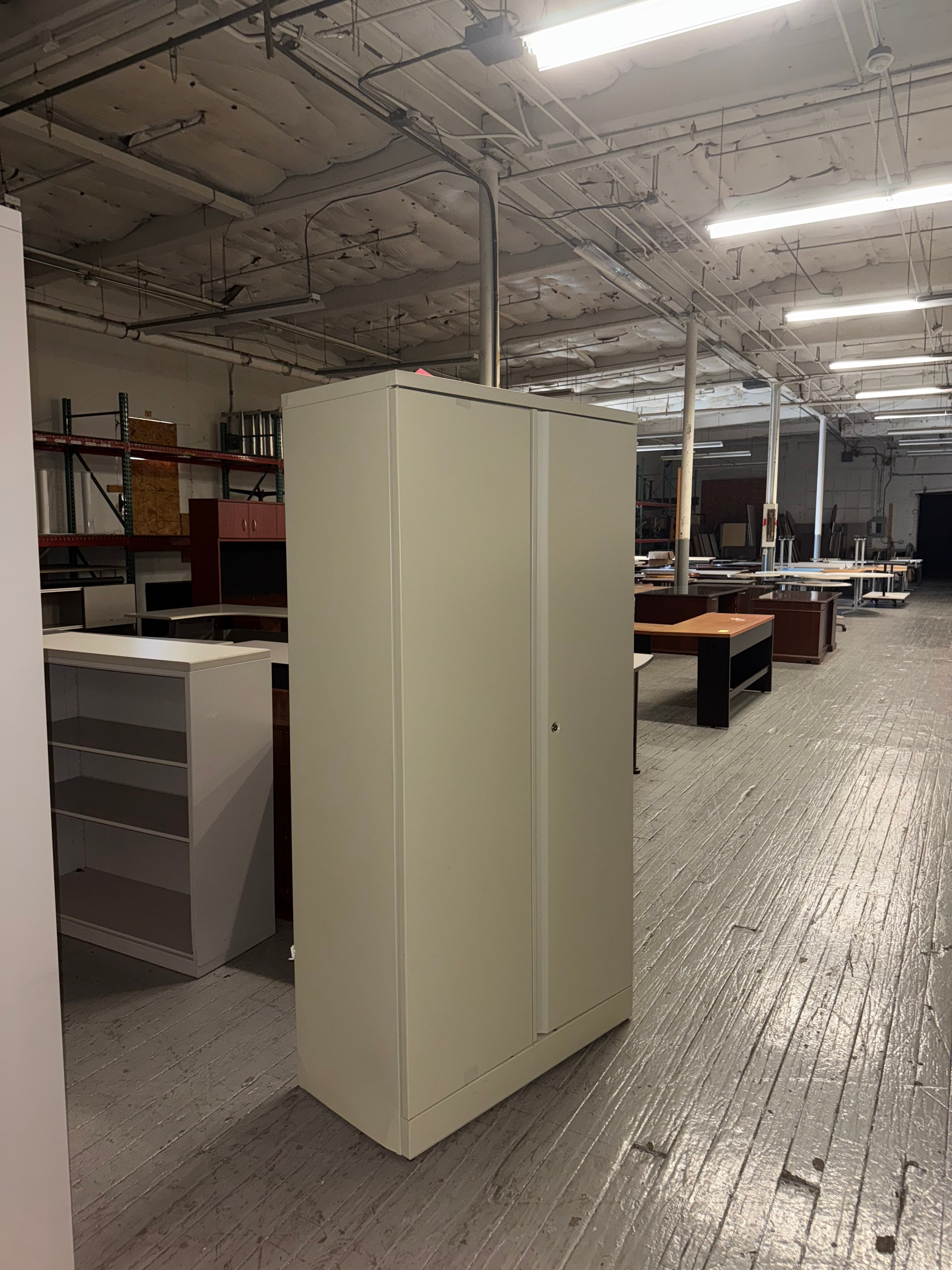 Storage Cabinet -U32