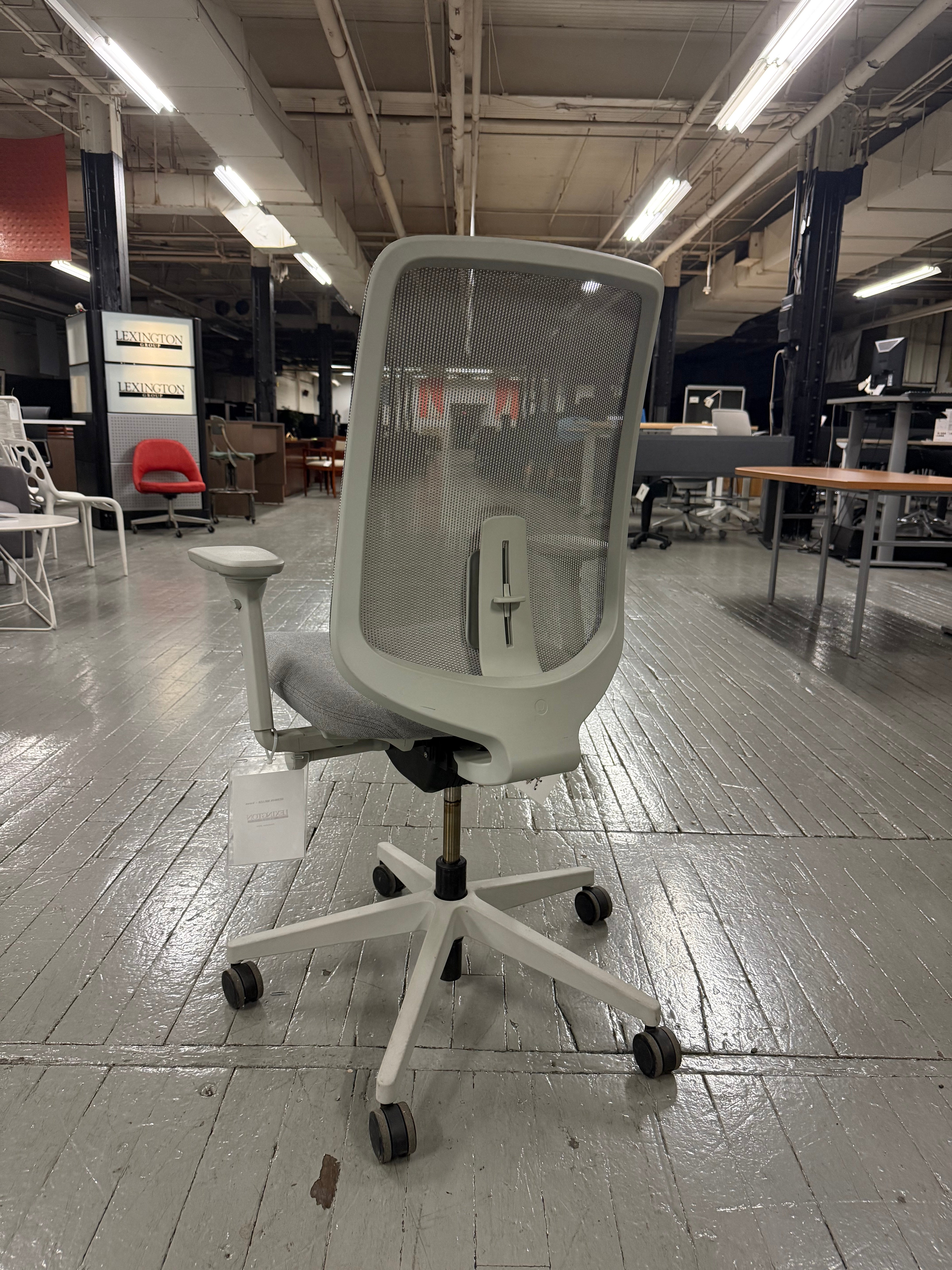 Herman Miller Verus Task Chair - i43