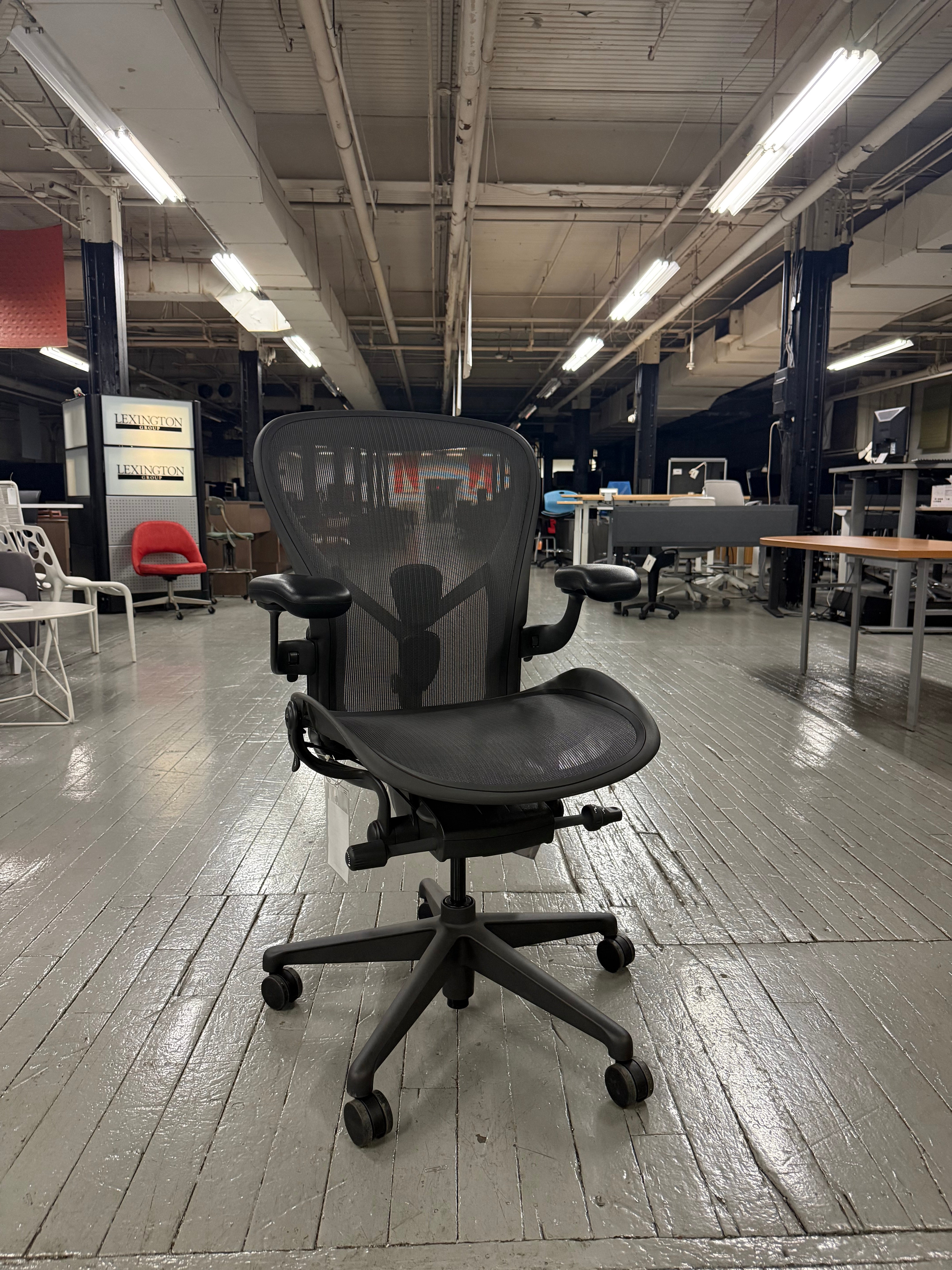 Used Aeron Chair – Herman Miller for Ergonomic Support