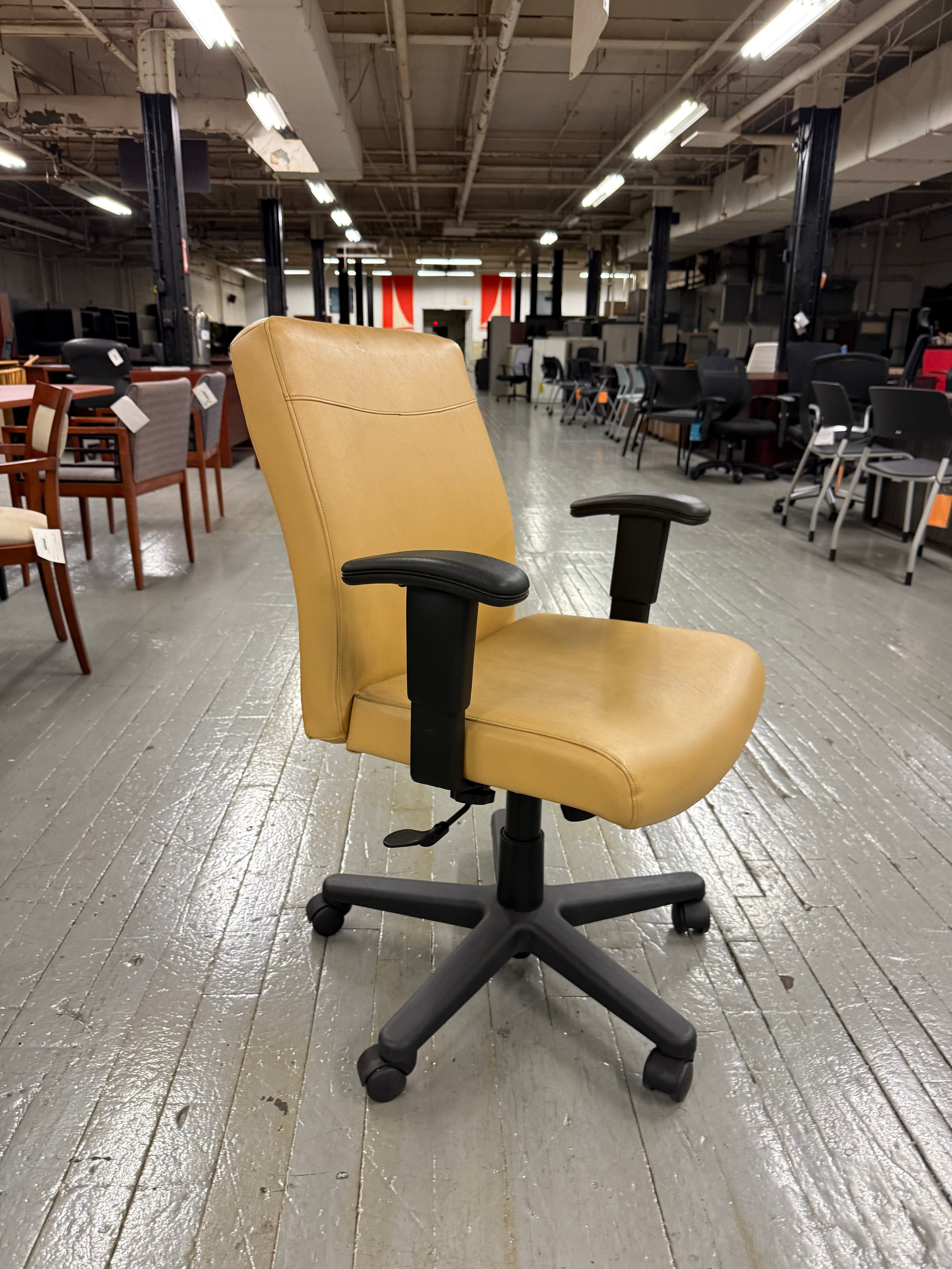 Harter Colleague Mid-Back Task Chair - A63