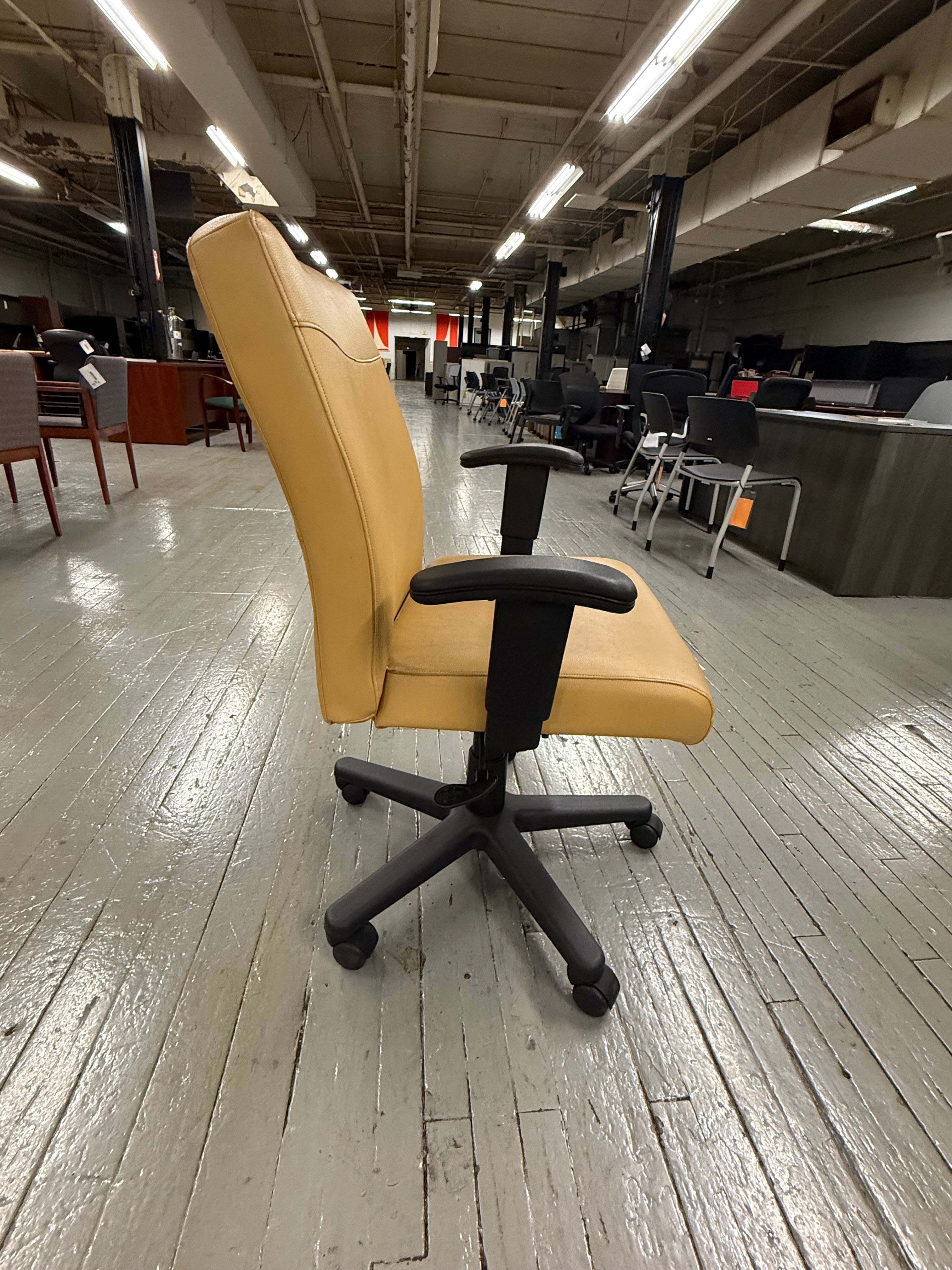 Harter Colleague Mid-Back Task Chair - A63
