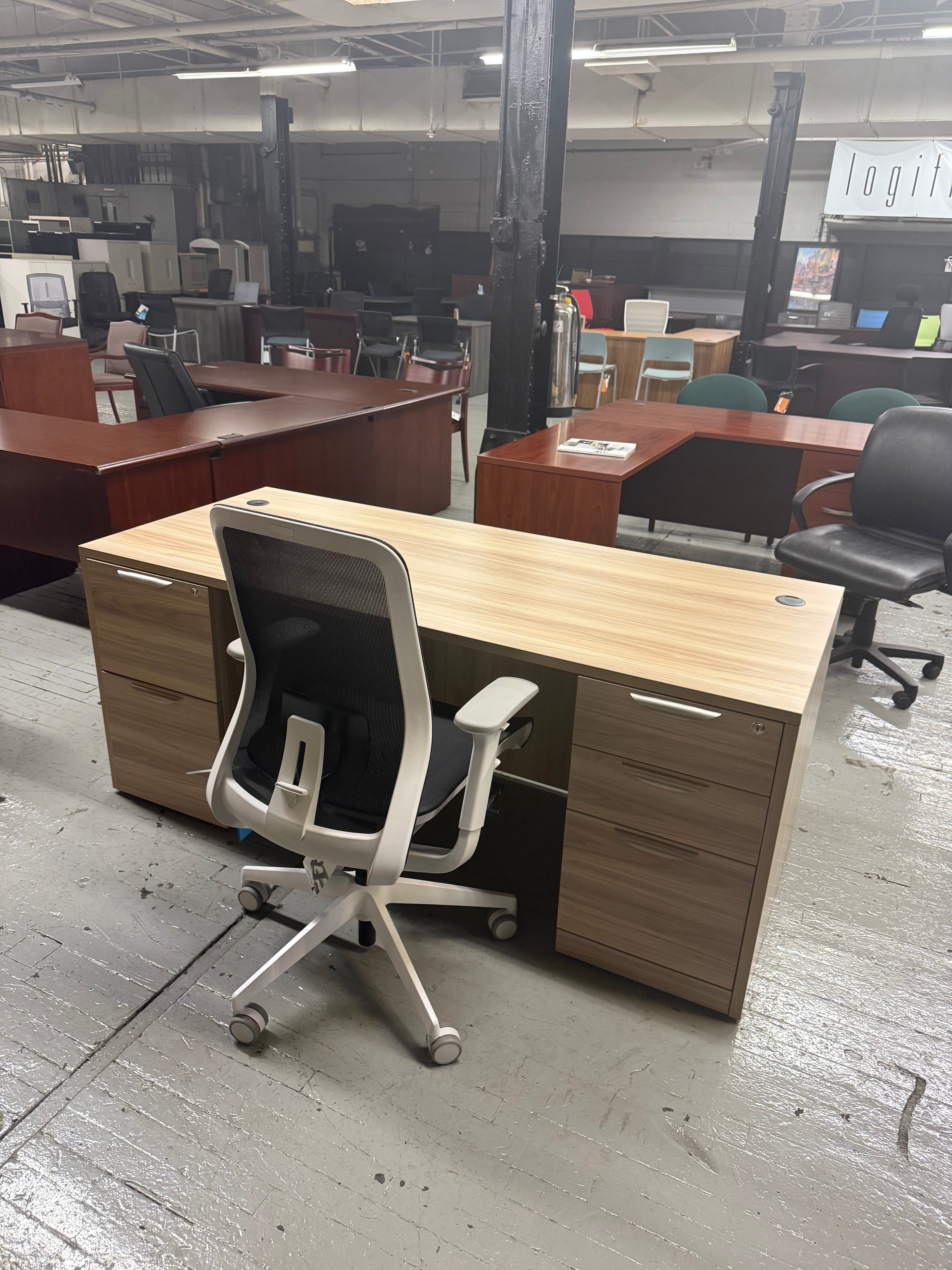 Office Source Desk -L54