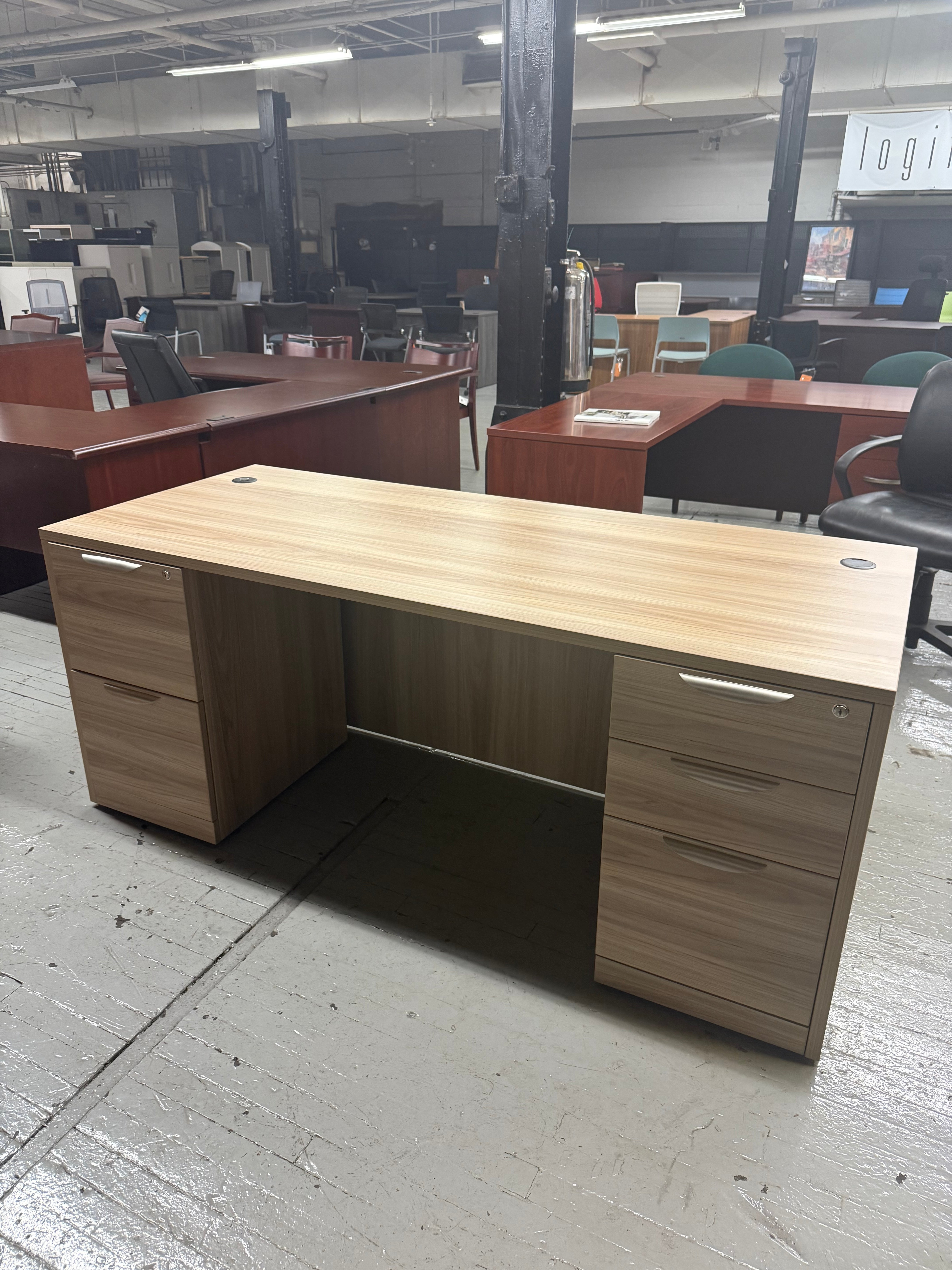 Office Source Desk -L54