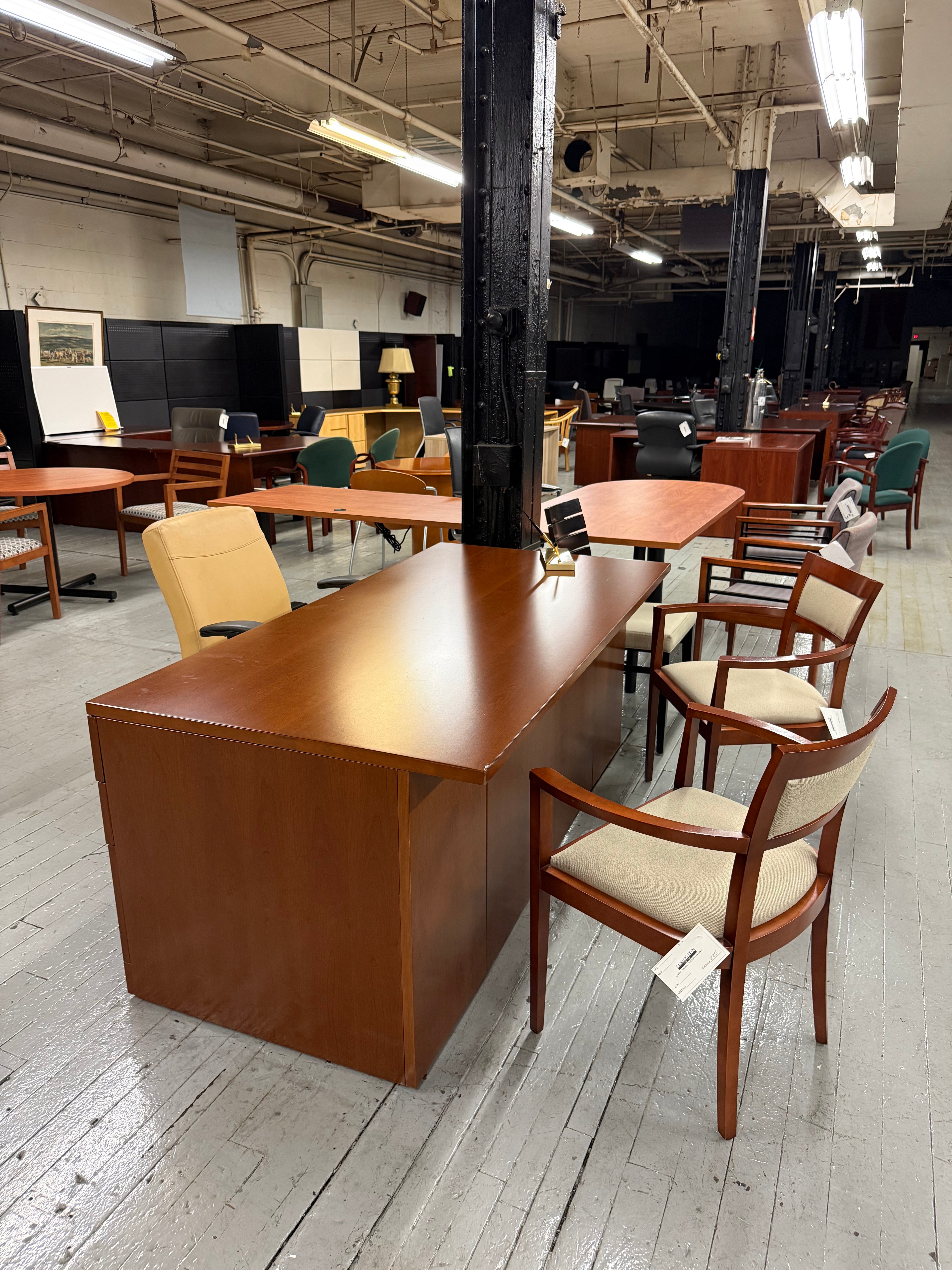 Knoll Wood Veneer Executive Desk-L59