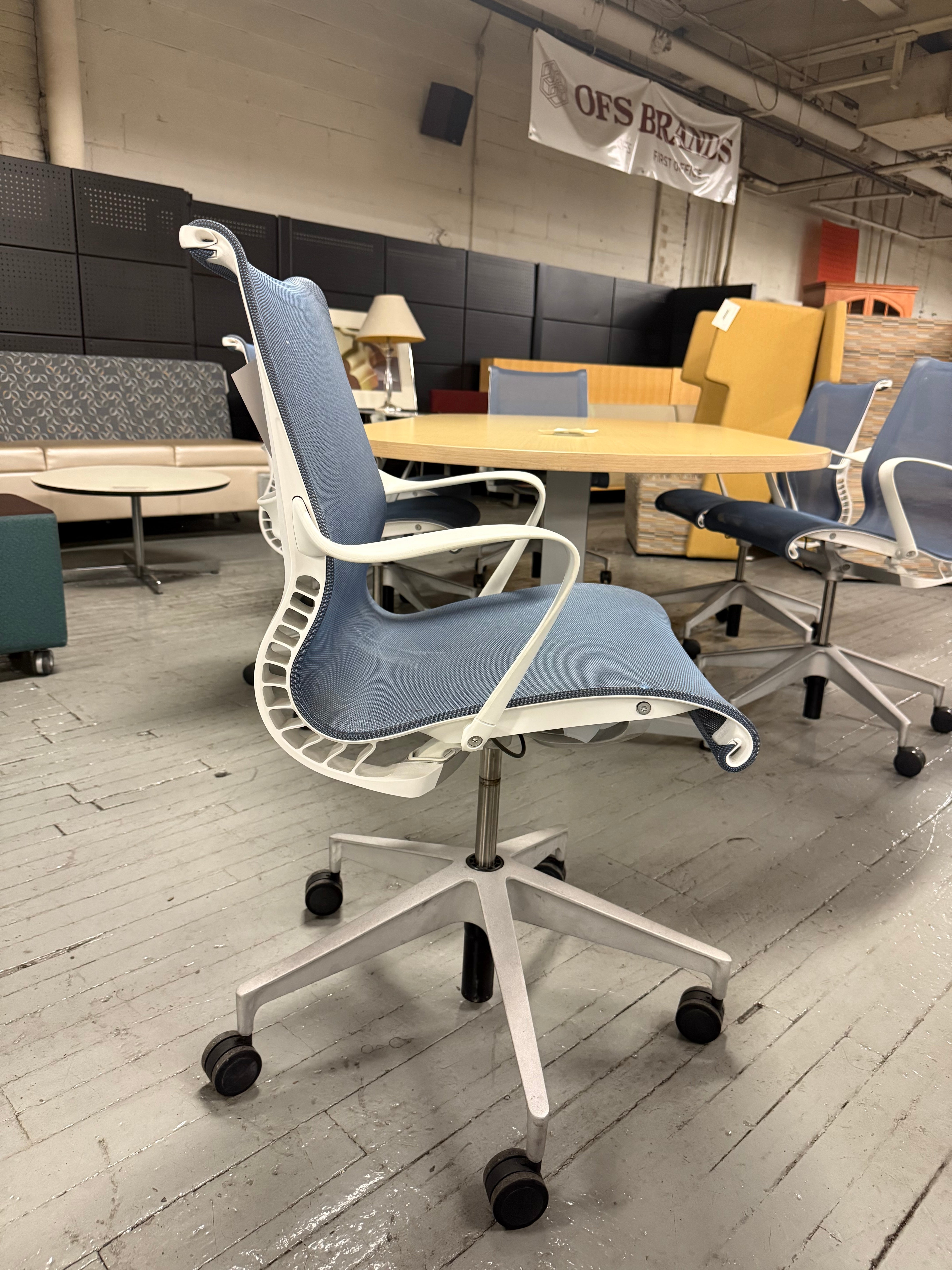 Herman Miller Setu - B17