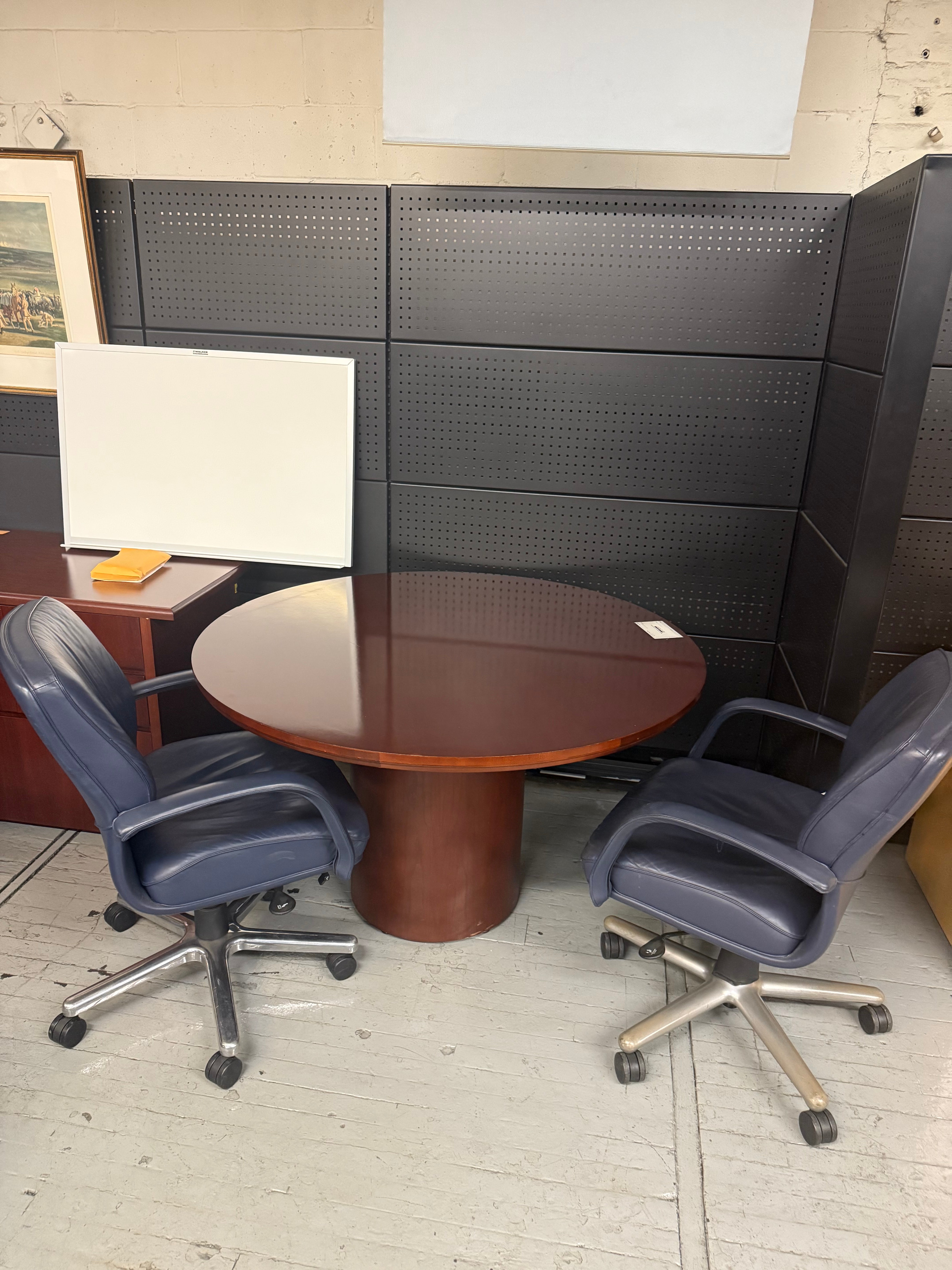 Round Wood Veneer Table – Dark Cherry Finish -Y43