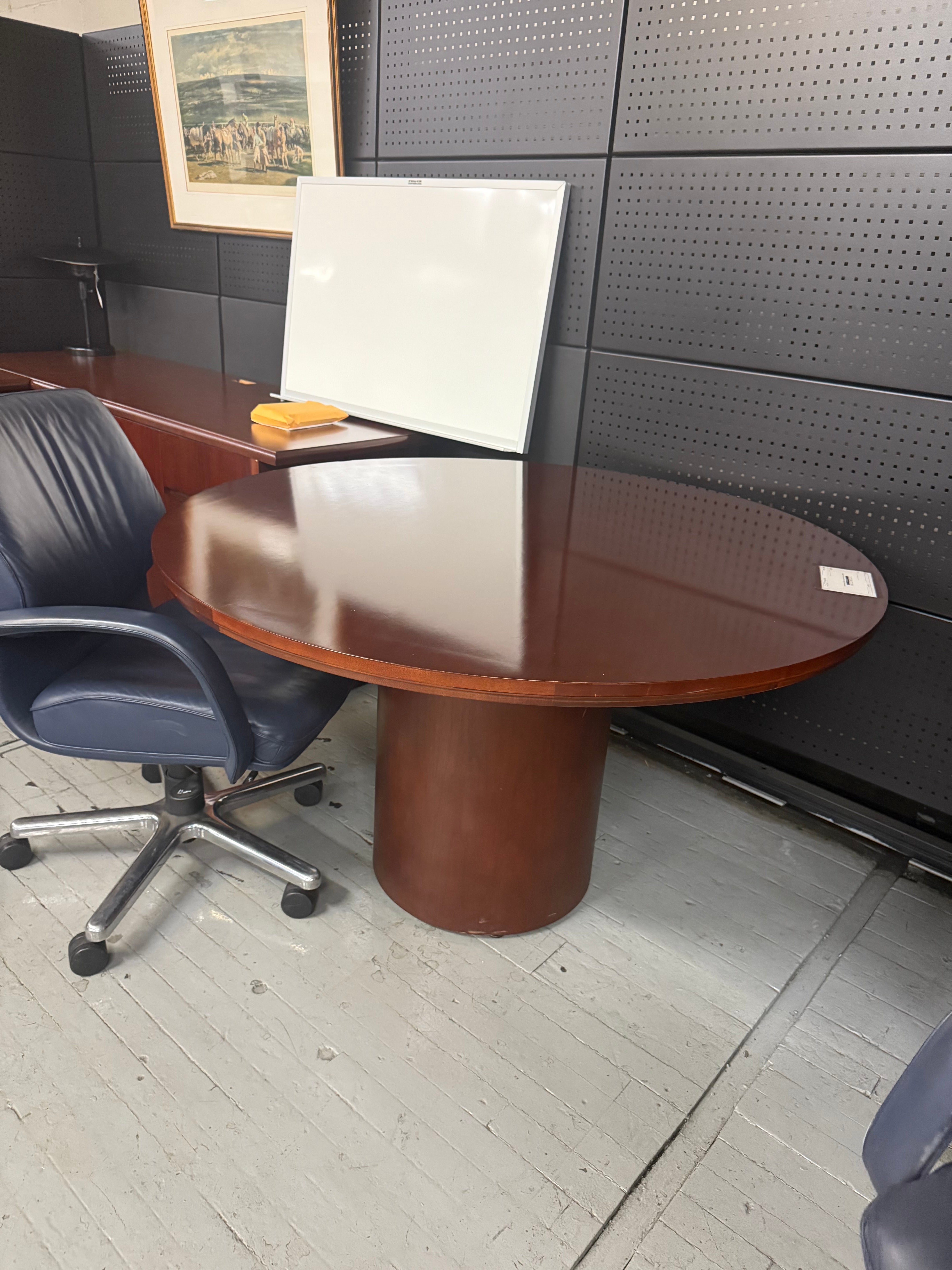 Round Wood Veneer Table – Dark Cherry Finish -Y43