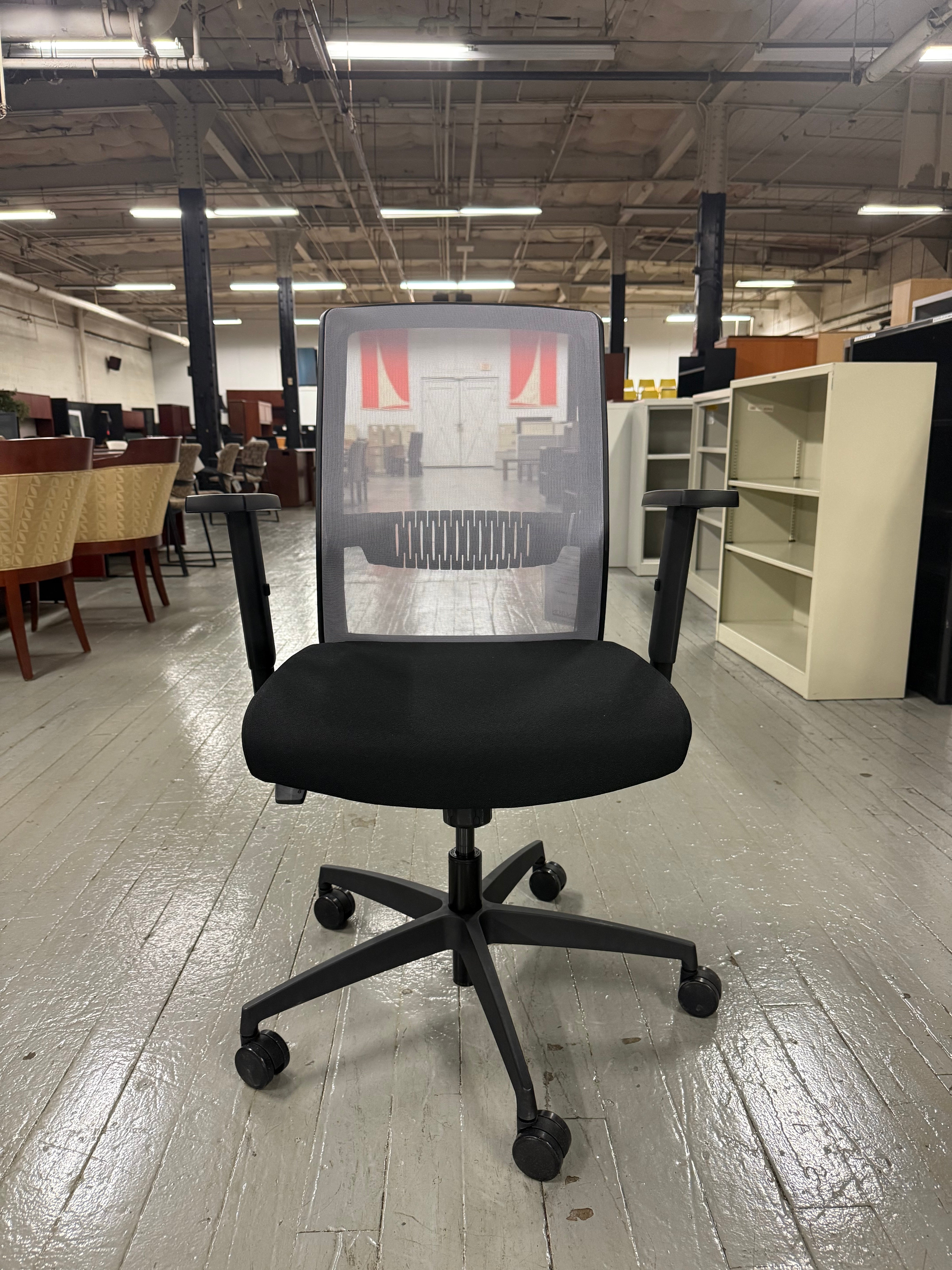 Mesh Task Chair – Allseating Eighty-Two for Everyday Comfort