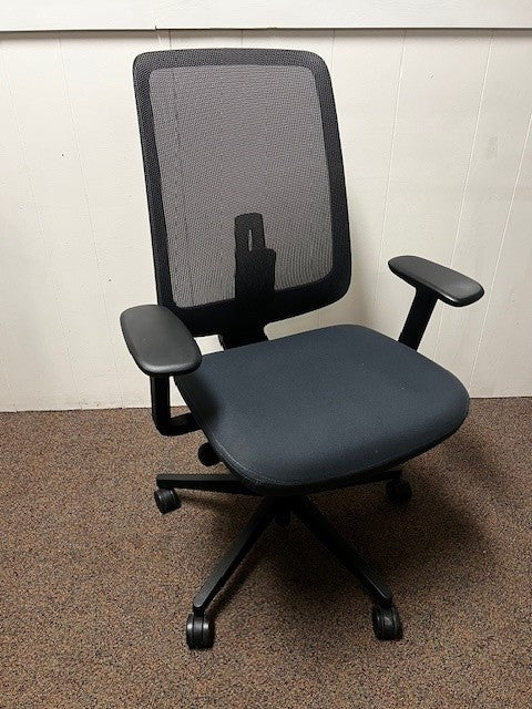 Pre-Owned Herman Miller, Verus Task Chair - A1