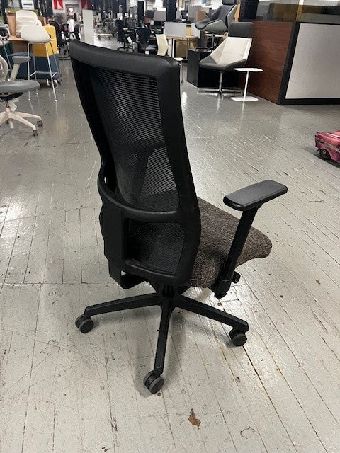 Ignition Series mid back mesh Task Chair - A27