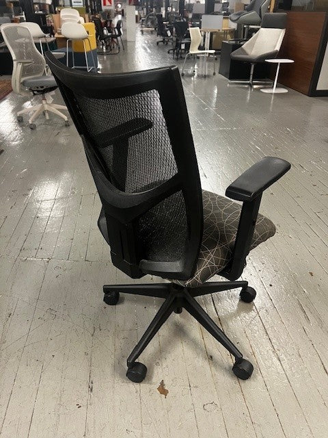Mesh back task chair - A28
