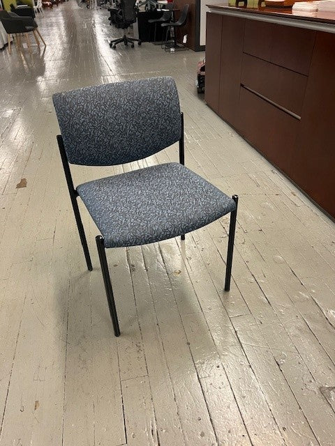 Player Series armless stack chair - E6