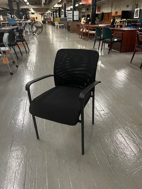 Zuri Series guest chair - H13