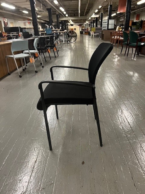 Zuri Series guest chair - H13