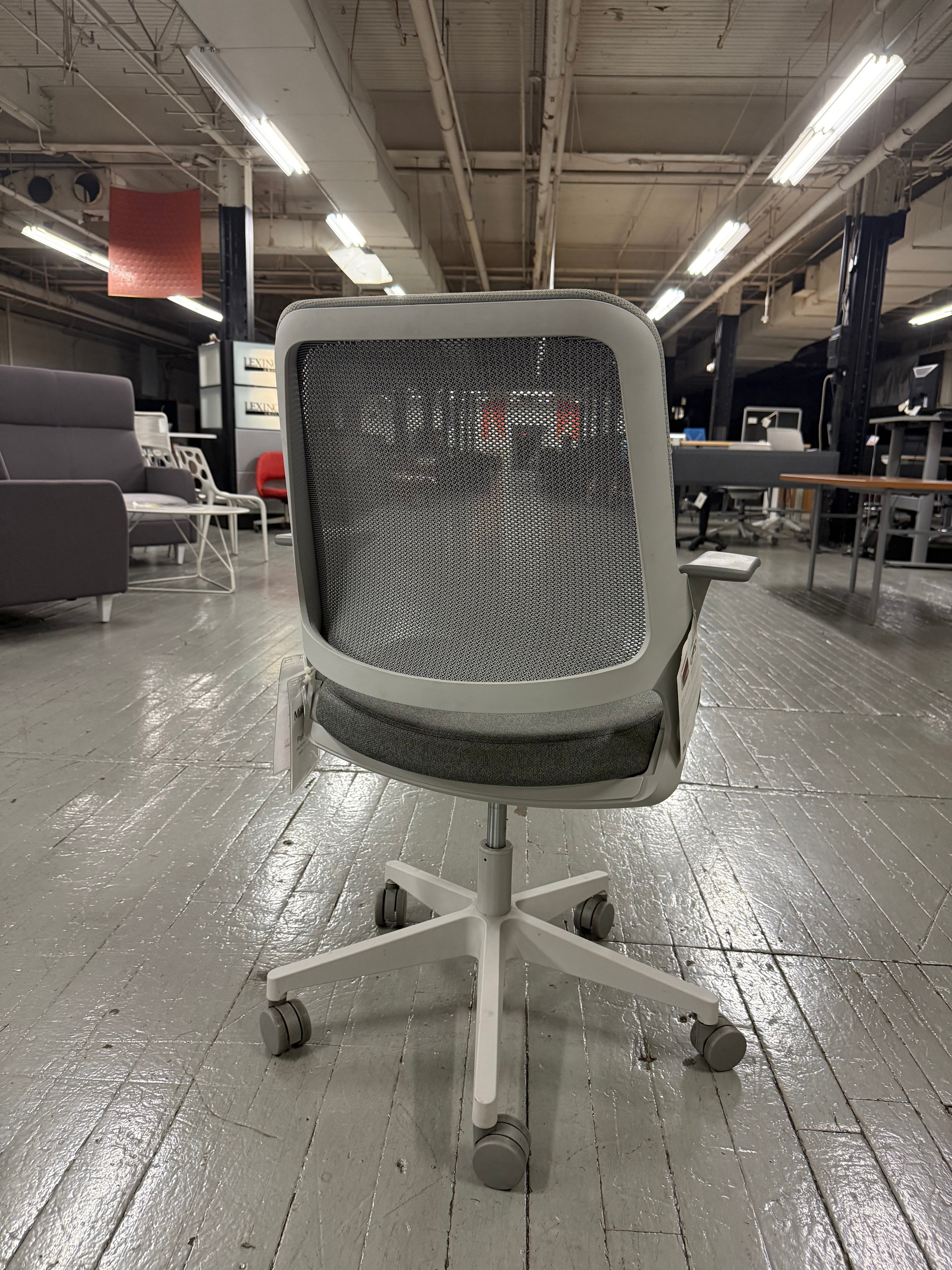 Green Office Chair – Knoll Ollo for Ergonomic Comfort