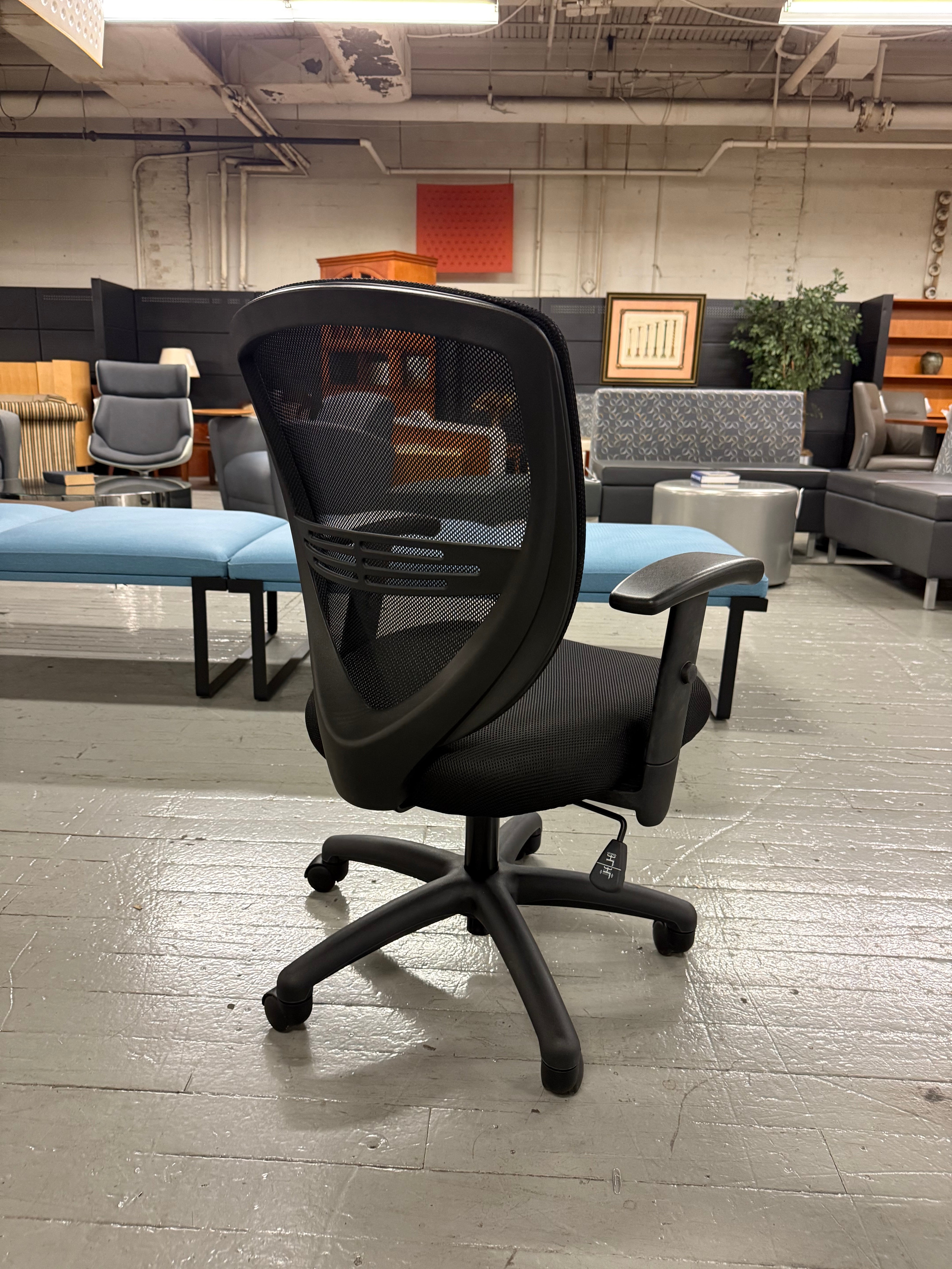 OTG Managers Chair - I38